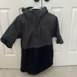 Patagonia short sleeve golf rain jacket with hood